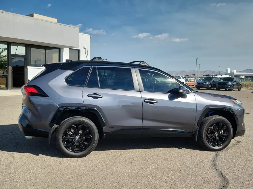 2024 Toyota RAV4 Hybrid XSE photo 1