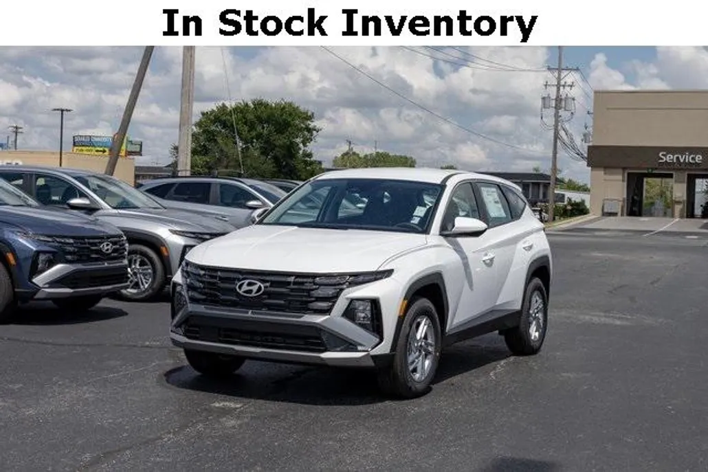 2026 Hyundai Tucson SE photo 1