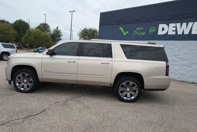 2016 Gmc Yukon XL Denali photo 1