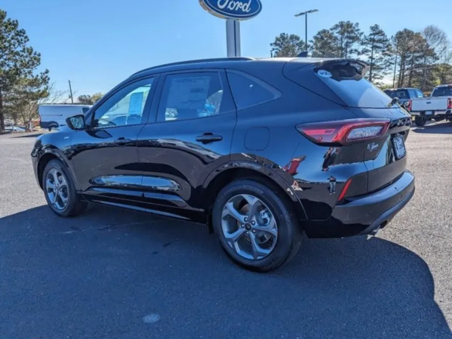2024 Ford Escape ST-Line photo 7