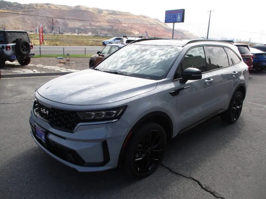 2022 Kia Sorento SX photo 1