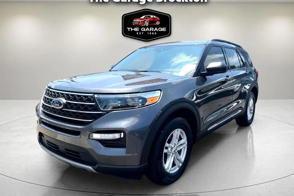 2020 Ford Explorer XLT Sport photo 1