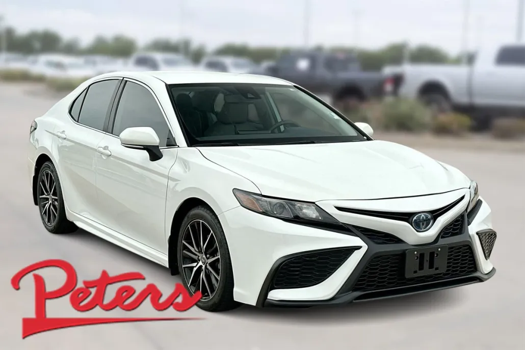 2023 Toyota Camry Hybrid SE photo 1