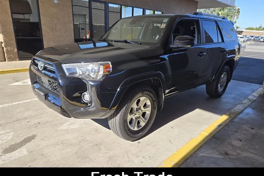 2023 Toyota 4Runner SR5 photo 1
