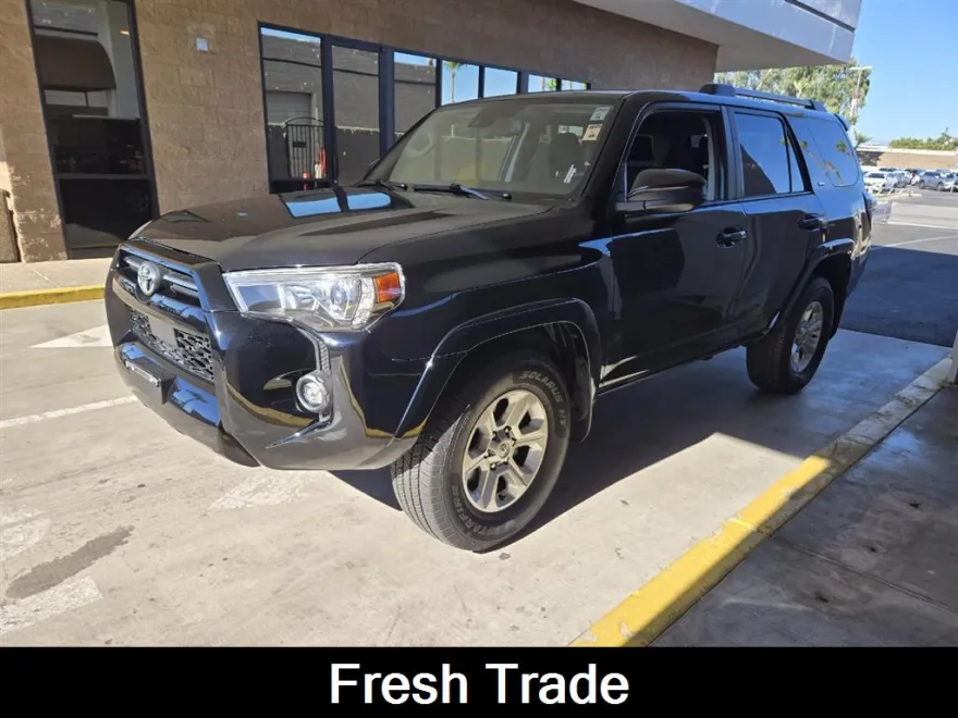 2023 Toyota 4Runner SR5 photo 1