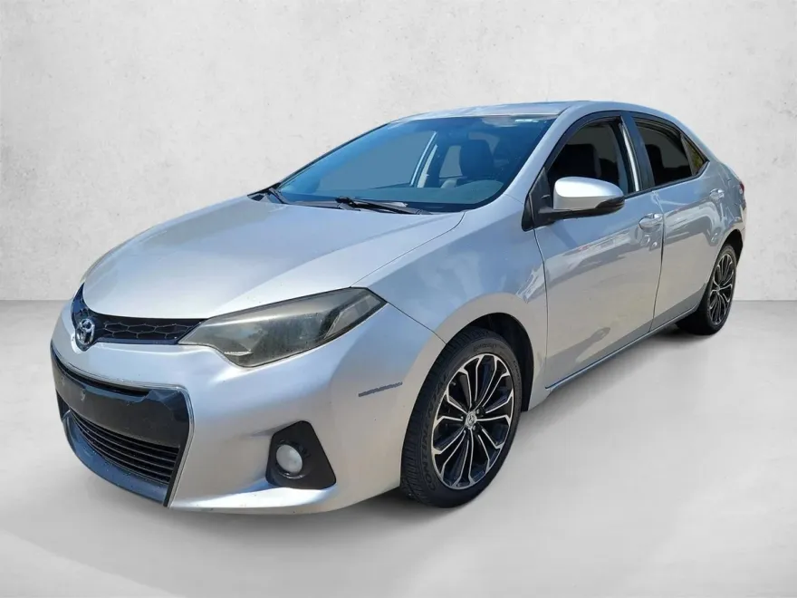 2014 Toyota Corolla Plus photo 1