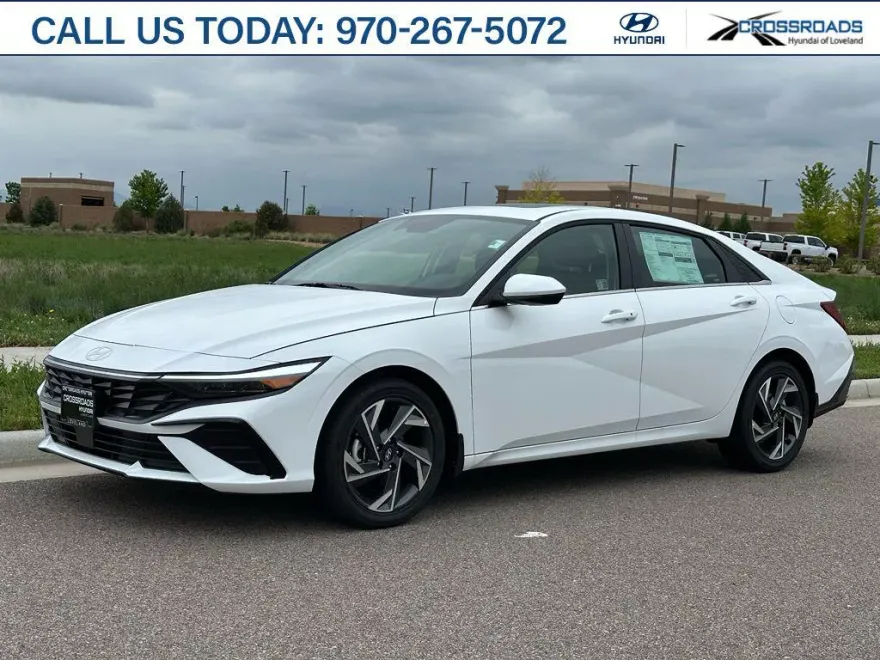 2025 Hyundai Elantra SEL Convenience photo 1