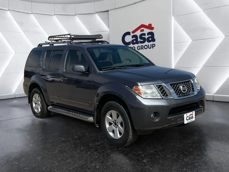 2012 Nissan Pathfinder SV photo 1