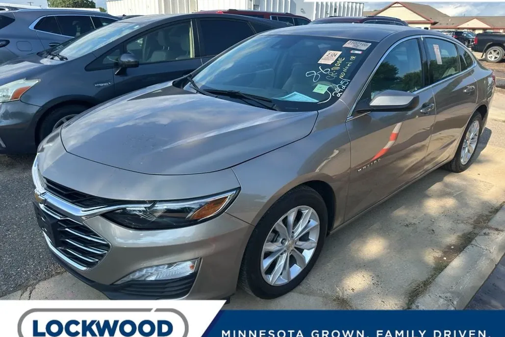 2022 Chevrolet Malibu 1LT photo 1