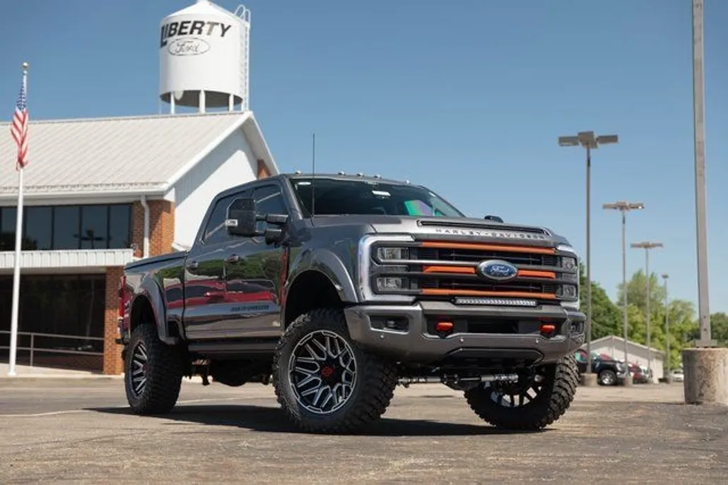 2024 Ford F-250 photo 1