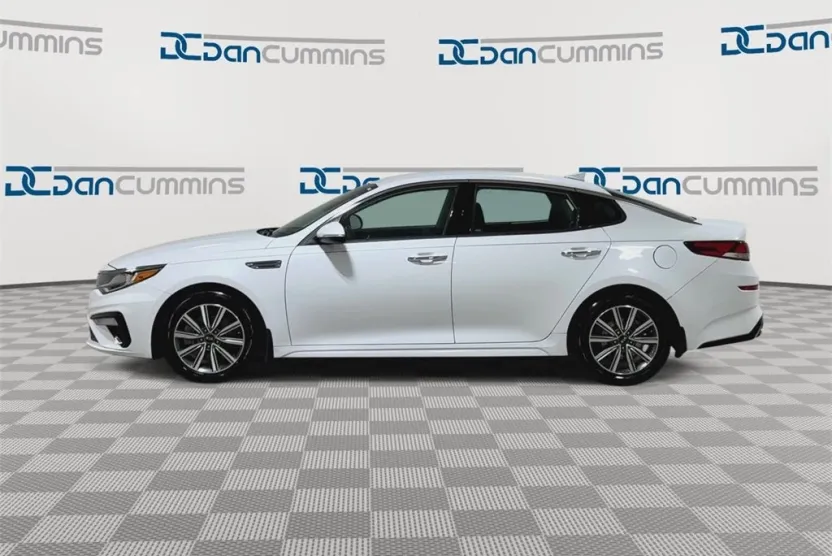 2019 Kia Optima EX photo 1
