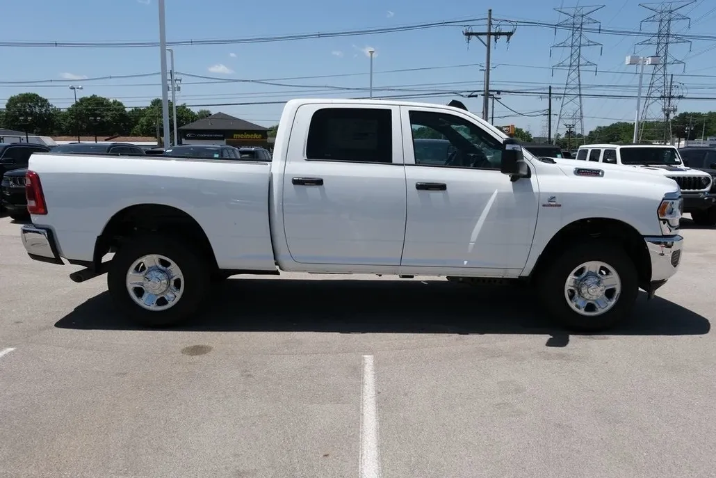 2024 Ram 3500 Tradesman photo 1