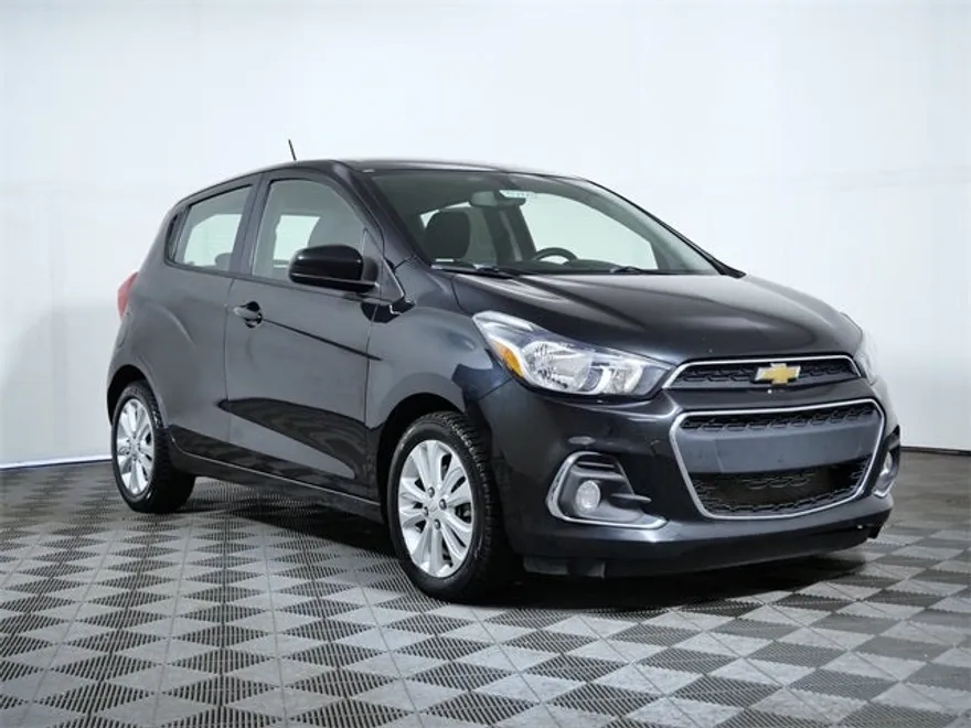 2016 Chevrolet Spark 1LT photo 1