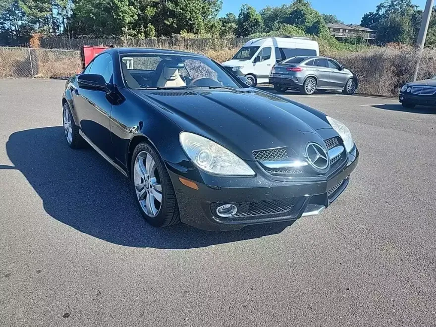 2010 Mercedes Benz SLK 300 photo 1