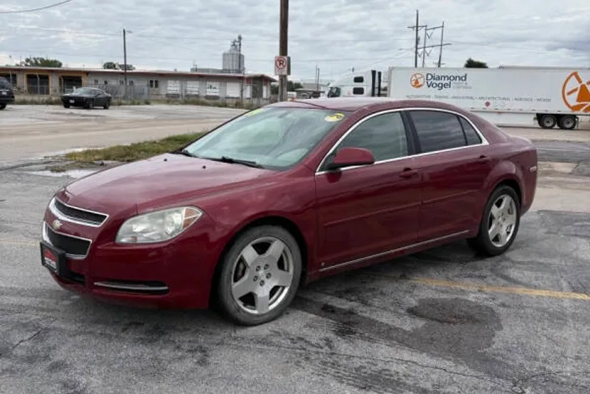 2009 Chevrolet Malibu 2LT photo 1