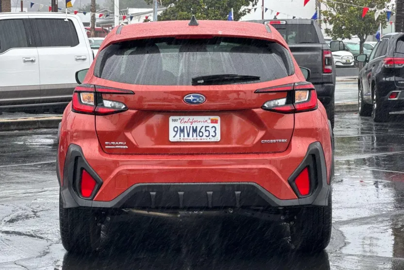 2024 Subaru Crosstrek Base photo 1