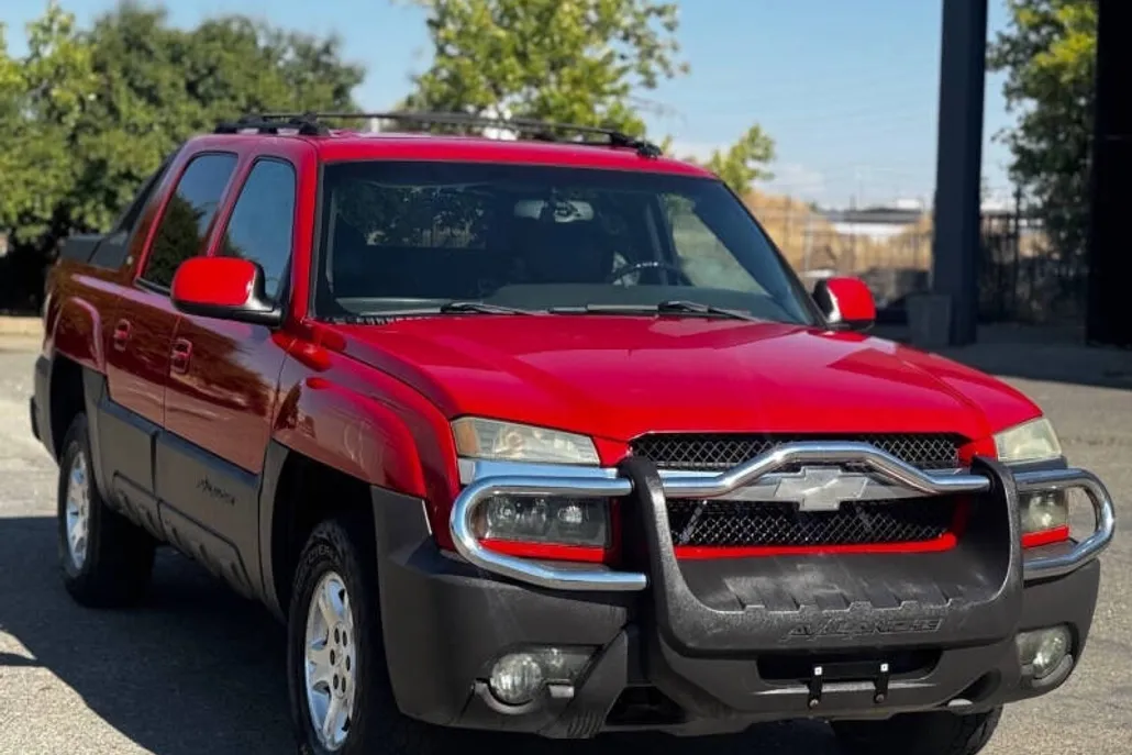 2004 Chevrolet Avalanche photo 1