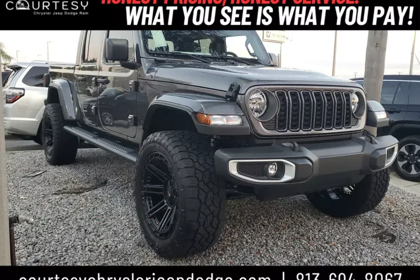 2025 Jeep Gladiator Sport S photo 1
