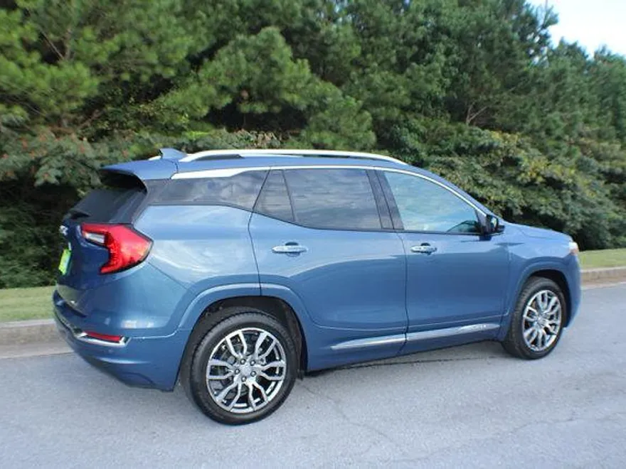 2024 Gmc Terrain Denali photo 1