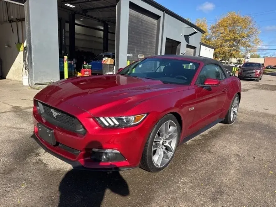 2017 Ford Mustang GT Premium photo 1