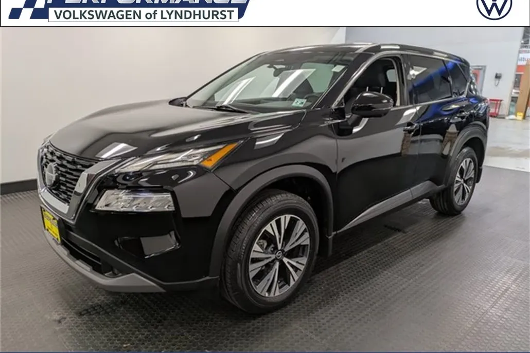 2021 Nissan Rogue SV photo 1