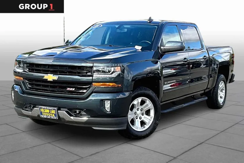 2018 Chevrolet Silverado 1500 LT photo 1