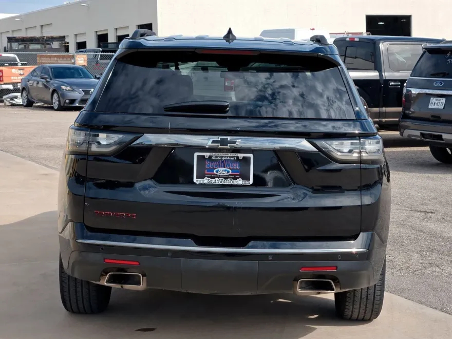 2019 Chevrolet Traverse Premier photo 1