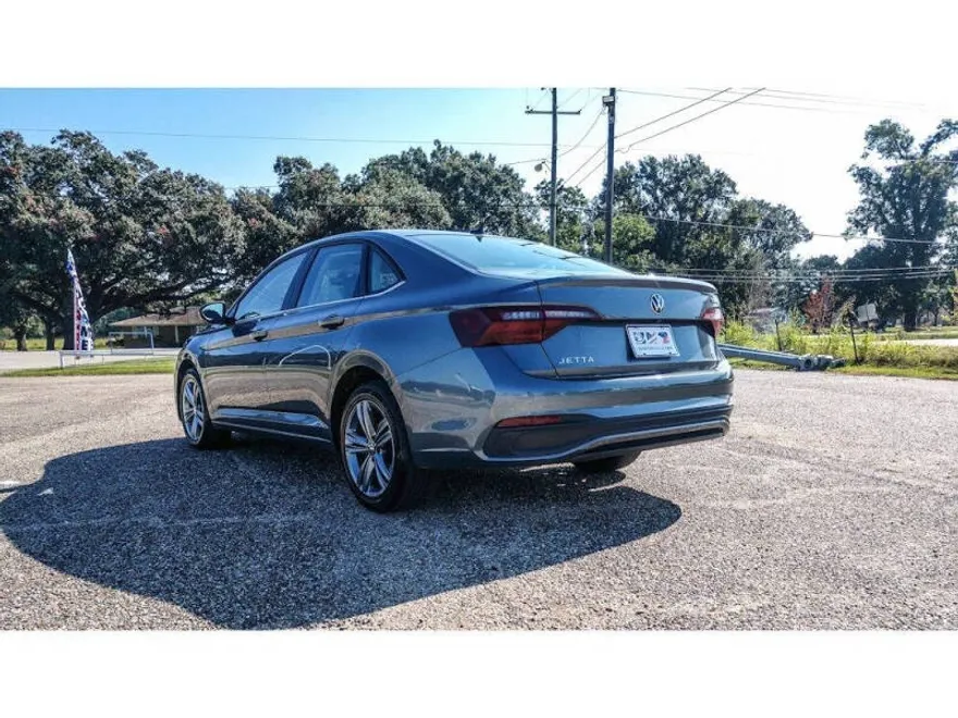 2024 Volkswagen Jetta SE photo 1