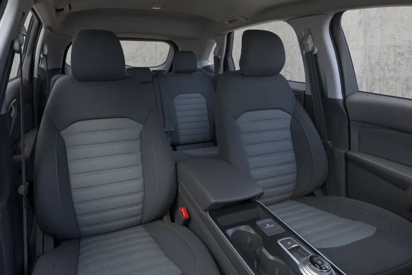 2024 Ford Edge SE photo 1
