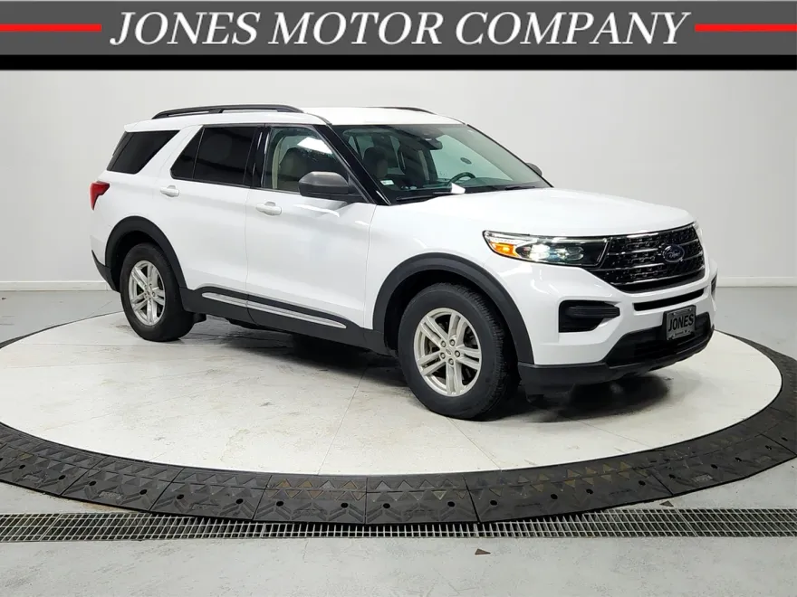 2020 Ford Explorer XLT photo 1