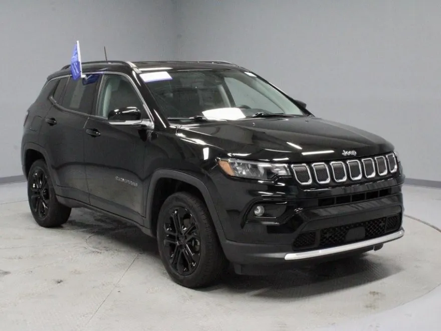 2022 Jeep Compass Limited photo 1