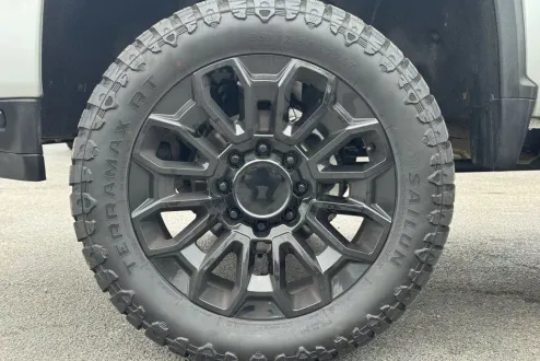 2022 Chevrolet Silverado 2500HD High Country photo 2