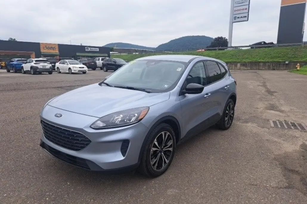 2022 Ford Escape SE Hybrid photo 1