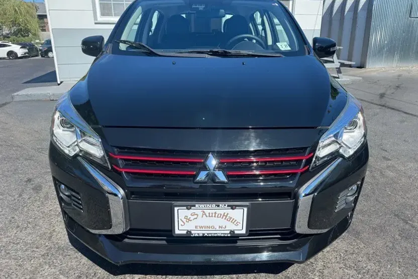 2022 Mitsubishi Mirage SE photo 1