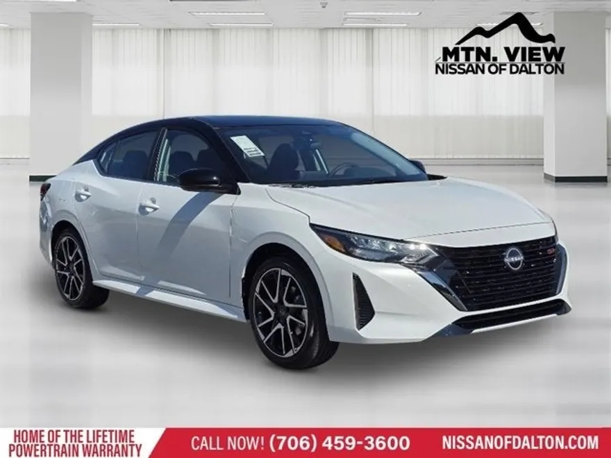 2025 Nissan Sentra SR photo 1