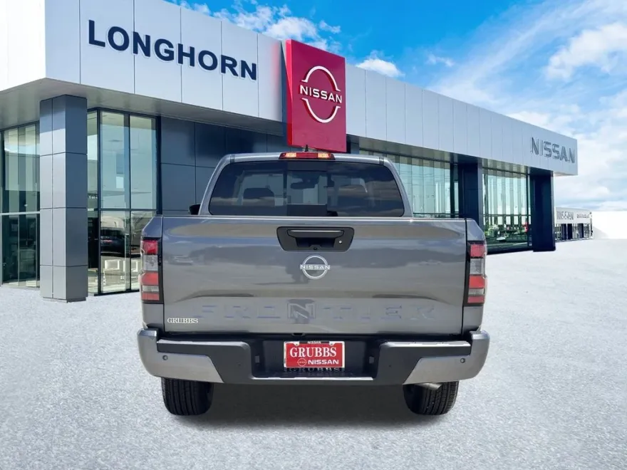 2025 Nissan Frontier SV photo 1