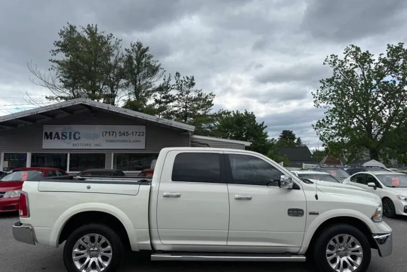 2018 Ram 1500 Laramie Longhorn photo 1