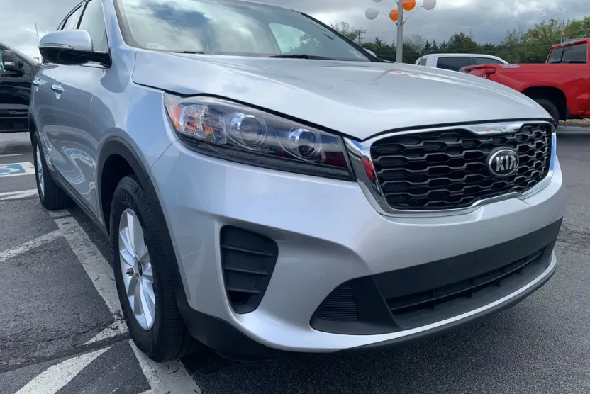 2019 Kia Sorento L photo 1