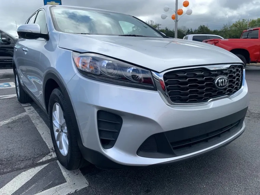 2019 Kia Sorento L photo 1