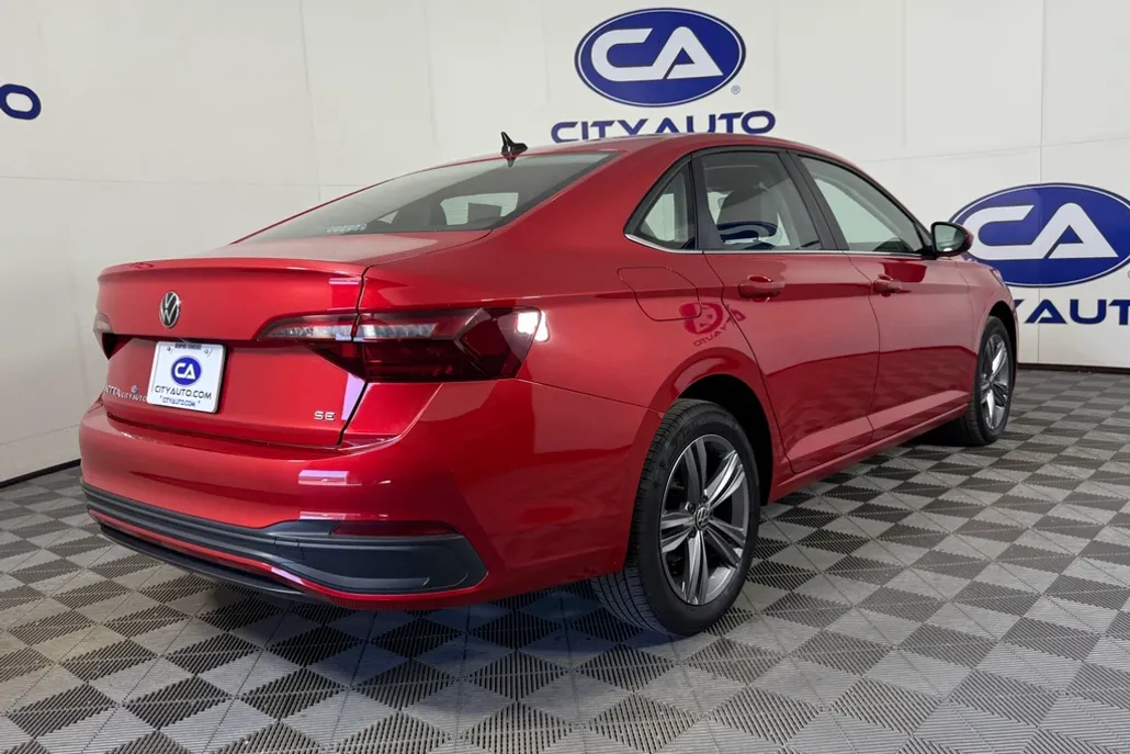 2024 Volkswagen Jetta SE photo 1