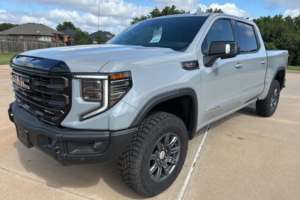 2025 Gmc Sierra 1500 AT4X photo 1