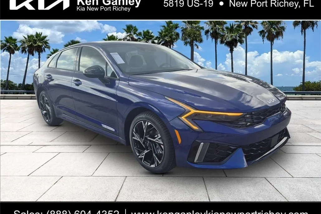 2025 Kia K5 GT-Line photo 1