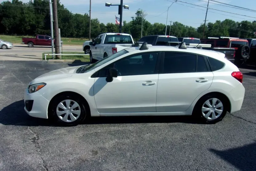2014 Subaru Impreza Base photo 1
