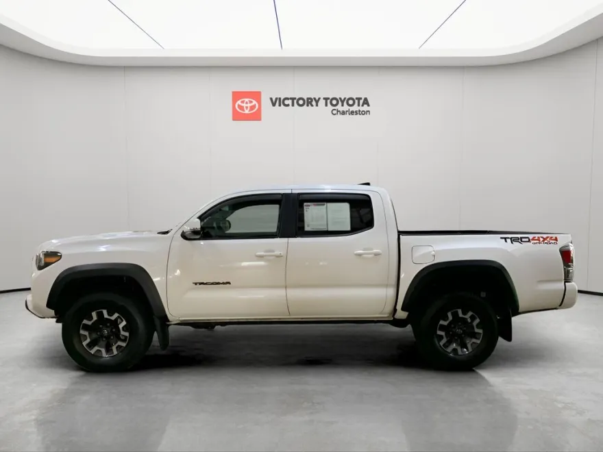 2023 Toyota Tacoma TRD Off-Road photo 1
