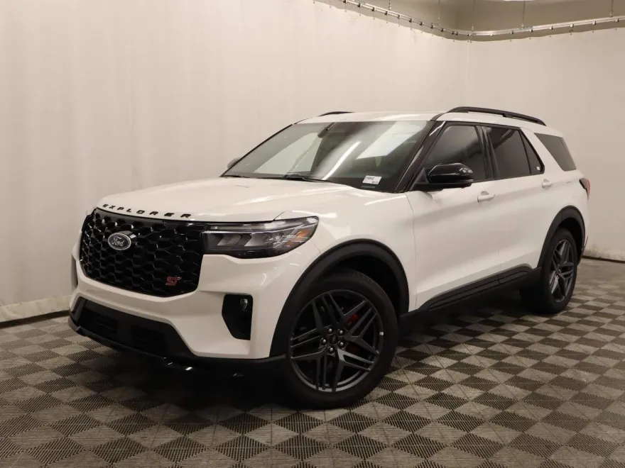 2025 Ford Explorer ST photo 1