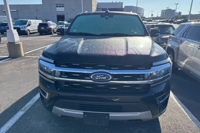 2022 Ford Expedition MAX Limited photo 1
