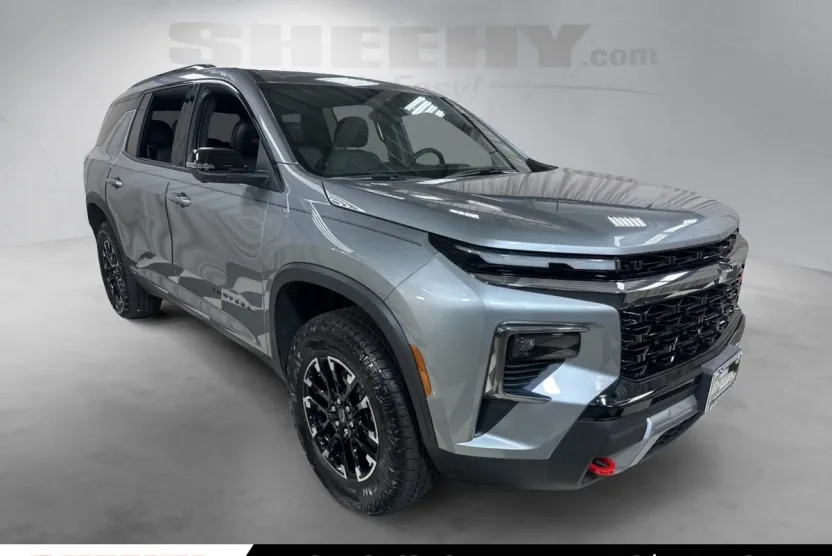 2025 Chevrolet Traverse Z71 photo 1