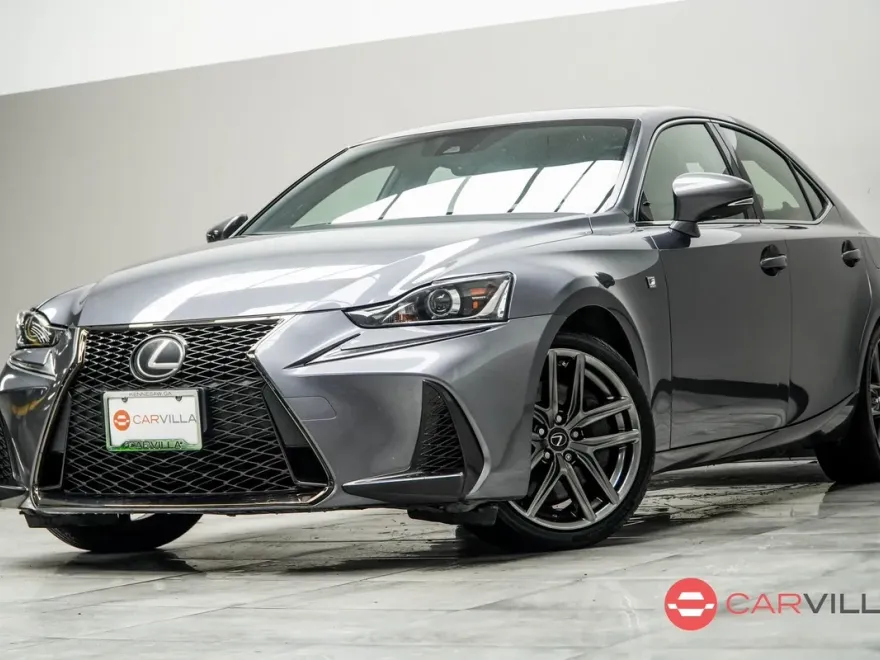 2018 Lexus IS 300 photo 1