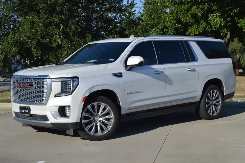 2022 Gmc Yukon XL Denali photo 1