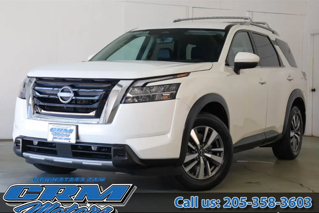 2023 Nissan Pathfinder SL photo 1